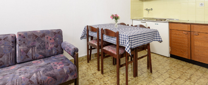 Apartmaji Medena 3*/4*, Seget Donji (Trogir) - Kuponko.si