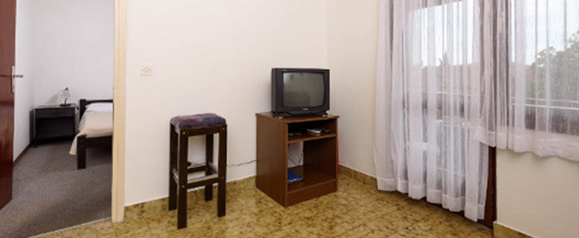 Apartmaji Medena 3*/4*, Seget Donji (Trogir) - Kuponko.si