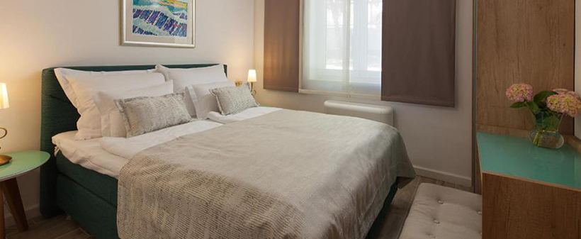 Aparthotel Pharia 3*, Hvar: krasen morski oddih - Kuponko.si