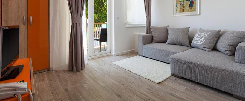 Aparthotel Pharia 3*, Hvar: krasen morski oddih - Kuponko.si