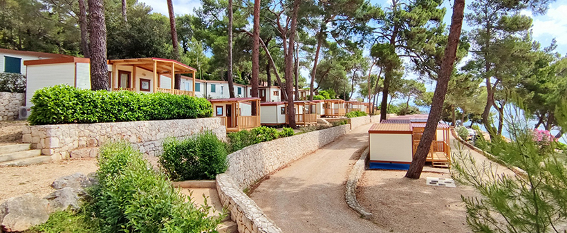 Mobilne hiške kamp Poljana, Mali Lošinj: pomladni oddih - Kuponko.si