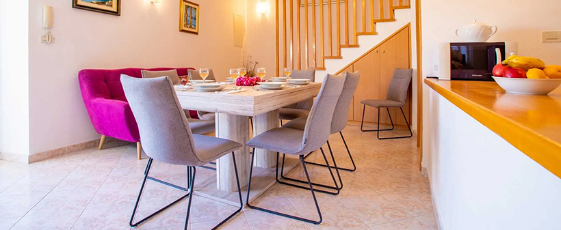 Villa Bonaca 3*, Sumartin, Brač: vila z bazenom - Kuponko.si
