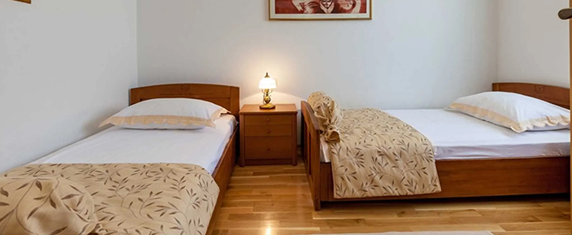 Villa Vjeka 4*, Sumartin, Brač: vila z bazenom - Kuponko.si