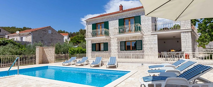Villa Vjeka 4*, Sumartin, Brač: vila z bazenom - Kuponko.si