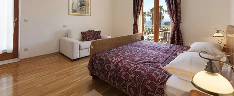 Villa Vjeka 4*, Sumartin, Brač: vila z bazenom - Kuponko.si