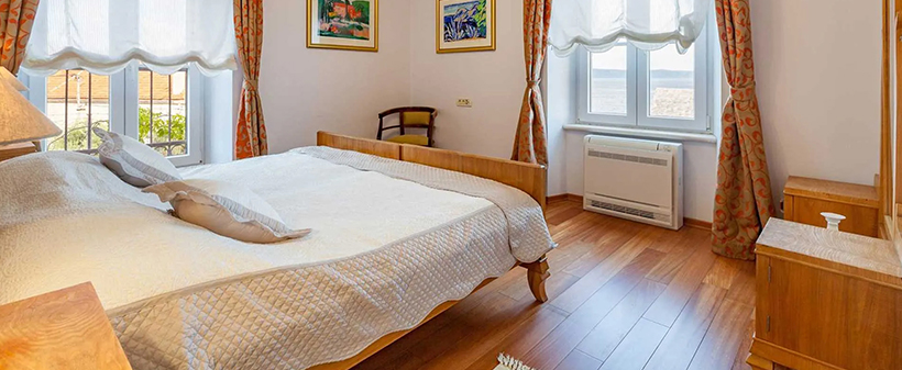 Villa Mir Vami 4*, Sumartin, Brač: vila z bazenom - Kuponko.si