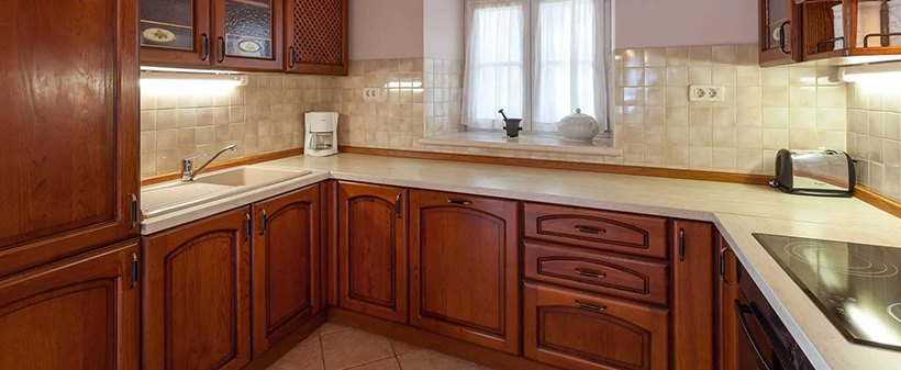 Villa Mir Vami 4*, Sumartin, Brač: vila z bazenom - Kuponko.si