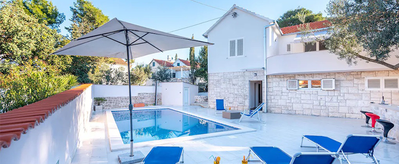 Vila Lidia, Brač: oddih na morju kupon - Kuponko.si