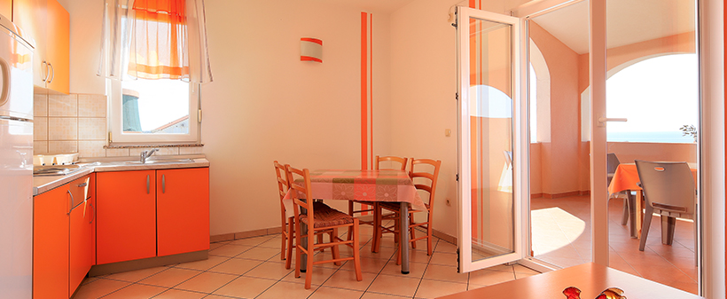 Apartmaji**, ruleta, Novalja: oddih na Pagu - Kuponko.si