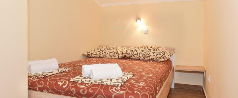 Apartmaji SABB, otok Murter, Jezera: 3x nočitev - Kuponko.si