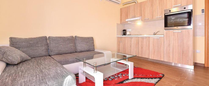 Apartmaji SABB, otok Murter, Jezera: 3x nočitev - Kuponko.si