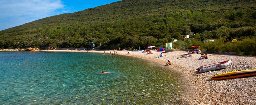 Kamp Slatina, Cres: počitnice v mobilnih hiškah - Kuponko.si