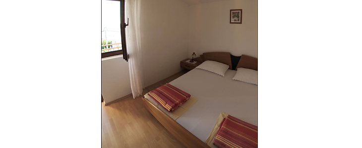 Apartmaji Marinko Naglić - Karlobag - Kuponko.si