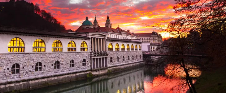 Ladjica po Ljubljanici - kuponi za panoramsko vožnjo - Kuponko.si