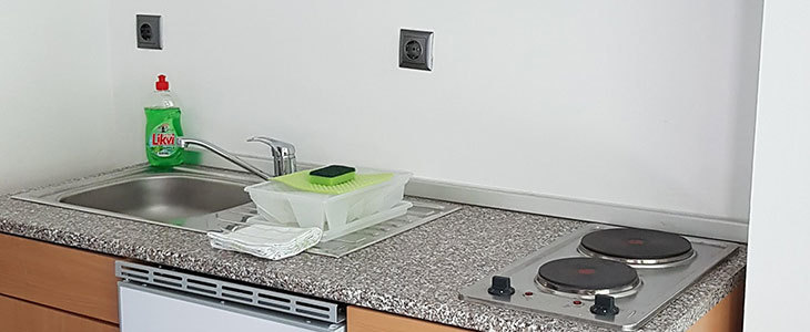 Apartmaji STAR 3* Biograd: apartma z bazenom - Kuponko.si
