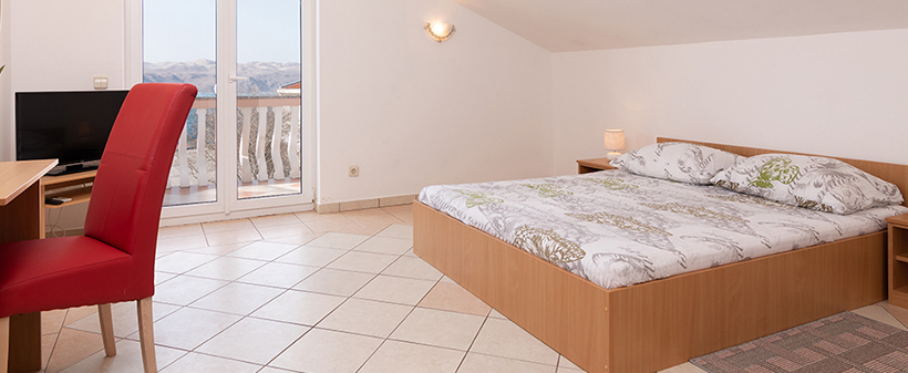 Apartmaji Kathy, Karlobag: družinske počitnice - Kuponko.si