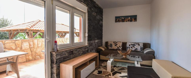 Apartmaji z bazenom, Novalja, Pag - Kuponko.si