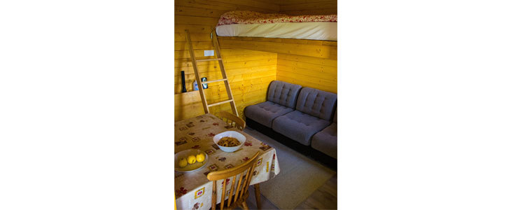 Oddih v glamping hiški v neokrnjeni naravi - Kuponko.si