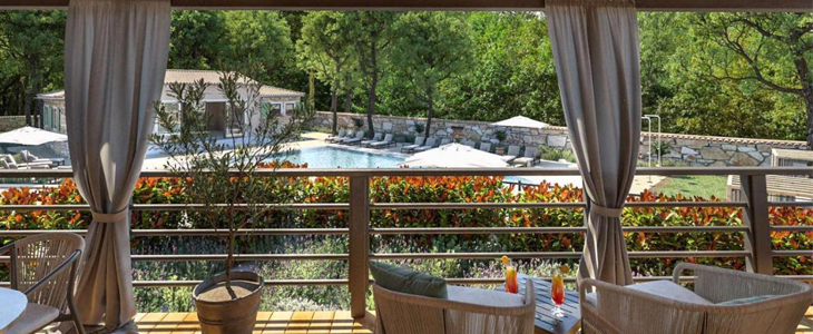 Banki Green Istrian Village; nočitev v Glamping šotorih - Kuponko.si
