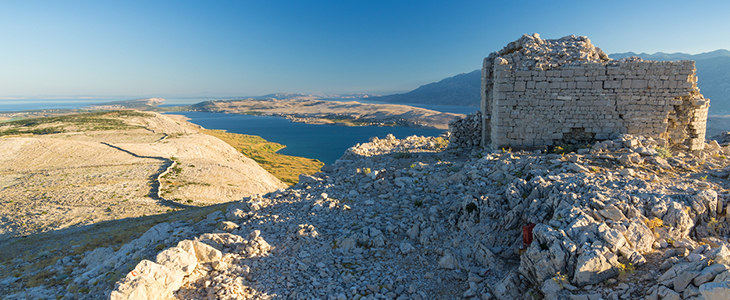 Lonely Island Hillhouse  - otok Pag, Zrče - Kuponko.si