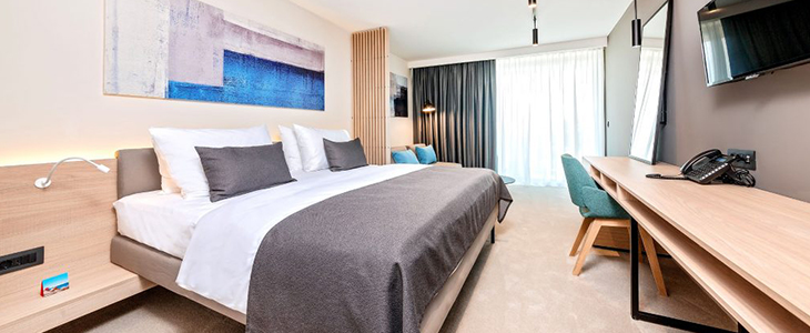 Hotel Park**** Plava Laguna Poreč - Kuponko.si