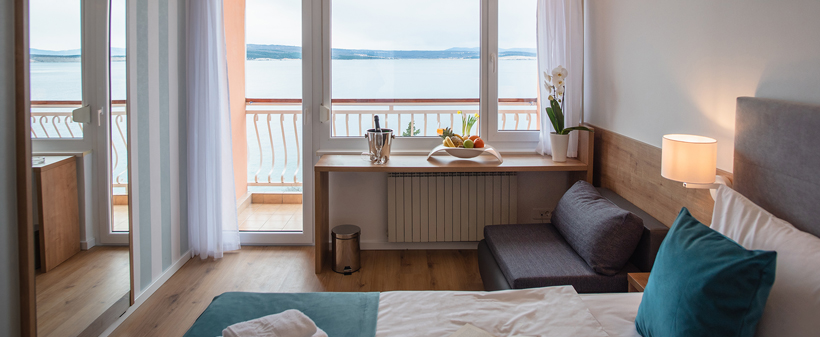 Hotel Mediteran 3*, Cirkvenica: oodih za 2, polpenzion - Kuponko.si