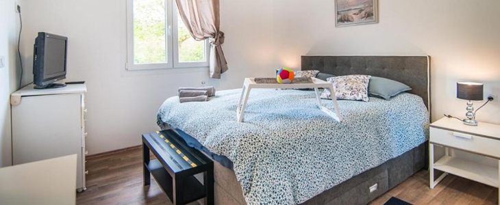 Villa Green Haven, Pazin: vila z bazenom in jacuzzijem - Kuponko.si
