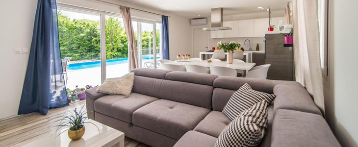 Villa Green Haven, Pazin: vila z bazenom in jacuzzijem - Kuponko.si