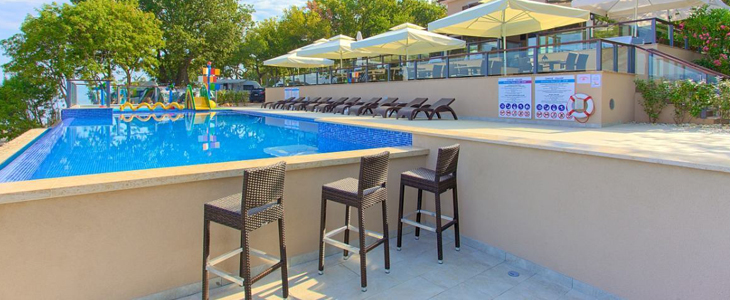 Kamp Glavotok, Krk, bungalov Premium - Kuponko.si