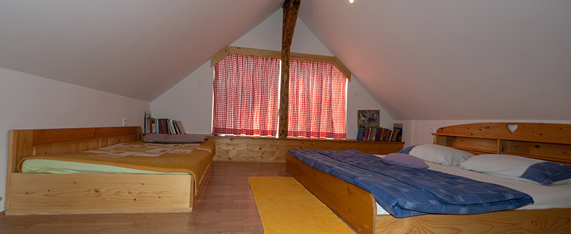 Glamping oddih v brunarici z wellnesom - Kuponko.si