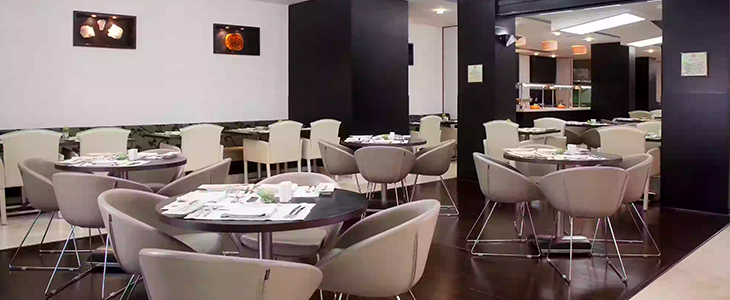 Crowne Plaza***** Dubaj, Združeni Arabski Emirati - Kuponko.si