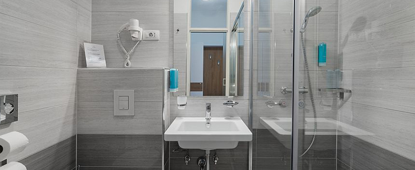 Hotel Dvorec, Tolmin: oddih z masažo - Kuponko.si