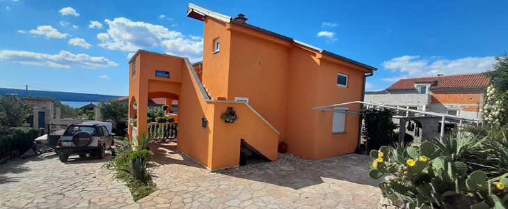 Apartmaji Karla: popolne počitnice v Dalmaciji - Kuponko.si