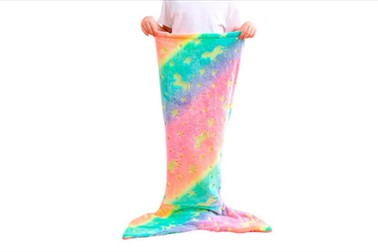 MermaidBlanket, odeja v obliki repa morske deklice
