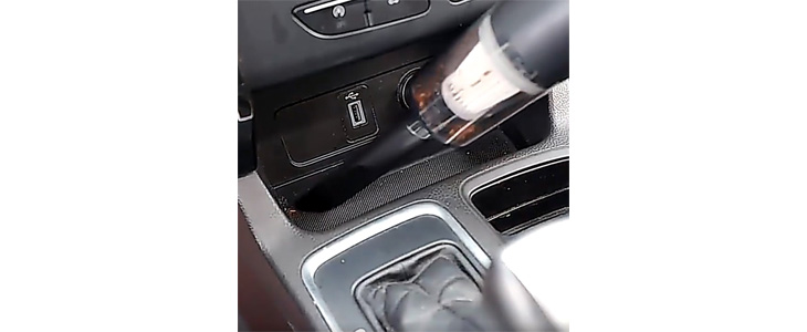 Mini prenosni sesalnik Handclean  - Kuponko.si