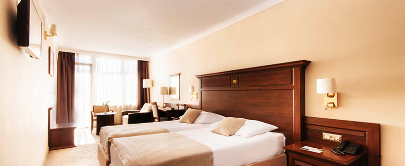 Grand hotel Neum 4*: novoletni oddih - Kuponko.si
