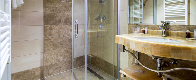 Grand hotel Neum 4*: novoletni oddih - Kuponko.si