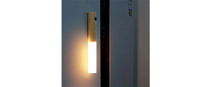 WallSensor, elegantna lesena svetilka - Kuponko.si