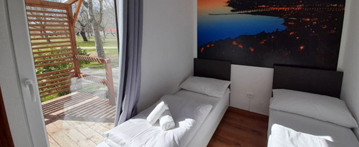 Kamp Galeb***, Omiš, Hrvaška, poletje - Kuponko.si