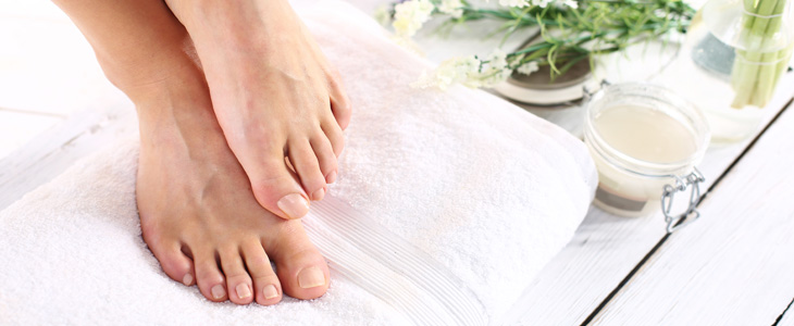 Salon SkinLux; razkošna spa pedikura - Kuponko.si