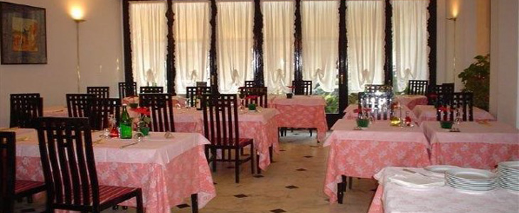 Hotel Internazionale 3*; Božično-novoletni oddih - Kuponko.si