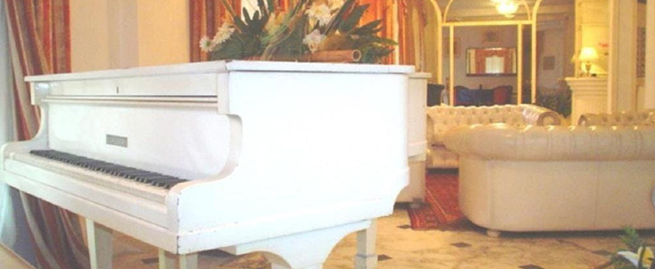 Hotel Internazionale 3*; Božično-novoletni oddih - Kuponko.si