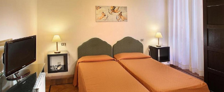 Hotel Internazionale 3*; Božično-novoletni oddih - Kuponko.si