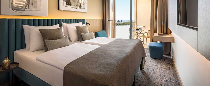 H. Maestral 4*, Novigrad: oddih s polpenzionom - Kuponko.si