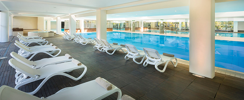 H. Maestral 4*, Novigrad: oddih s polpenzionom - Kuponko.si