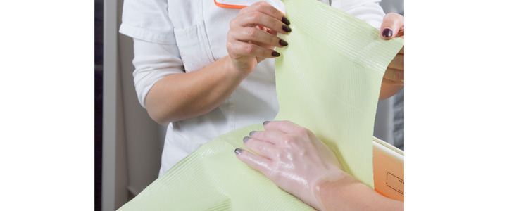 Perfect Nail Studio: Parafinska obloga rok  - Kuponko.si