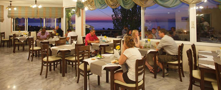 Hotel Oasis***, vzhodna Kreta, Grčija - Kuponko.si