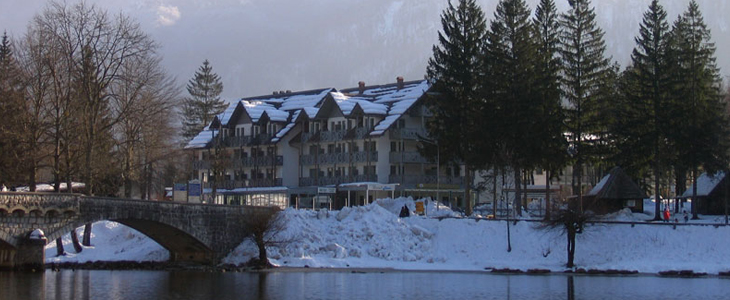 Hotel Jezero****, Bohinjsko jezero: zimski oddih - Kuponko.si