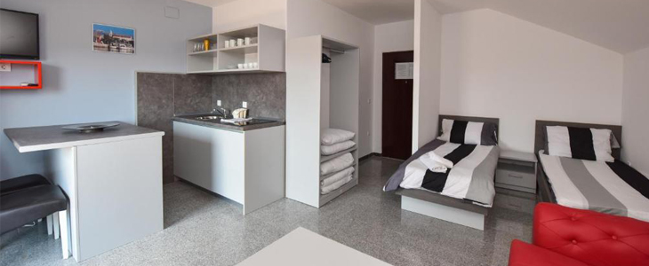 Novalja Pool Apartments 3*, Pag: apartmaji z bazenom - Kuponko.si
