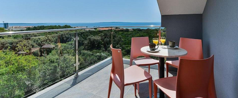 Royal Pool Apartments 4*, Gajac, Pag: počitnice - Kuponko.si